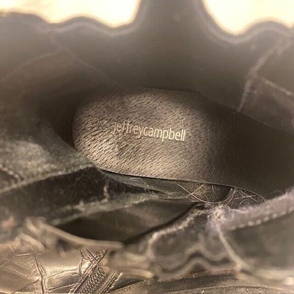 Jeffrey Campbell Womens Size 9 Black Croc Skin Black Patent Chelsea Ankle Boots - Picture 7 of 8